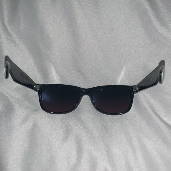 Ray-Ban New Wayfarer White and black. - Picture 4 of 7